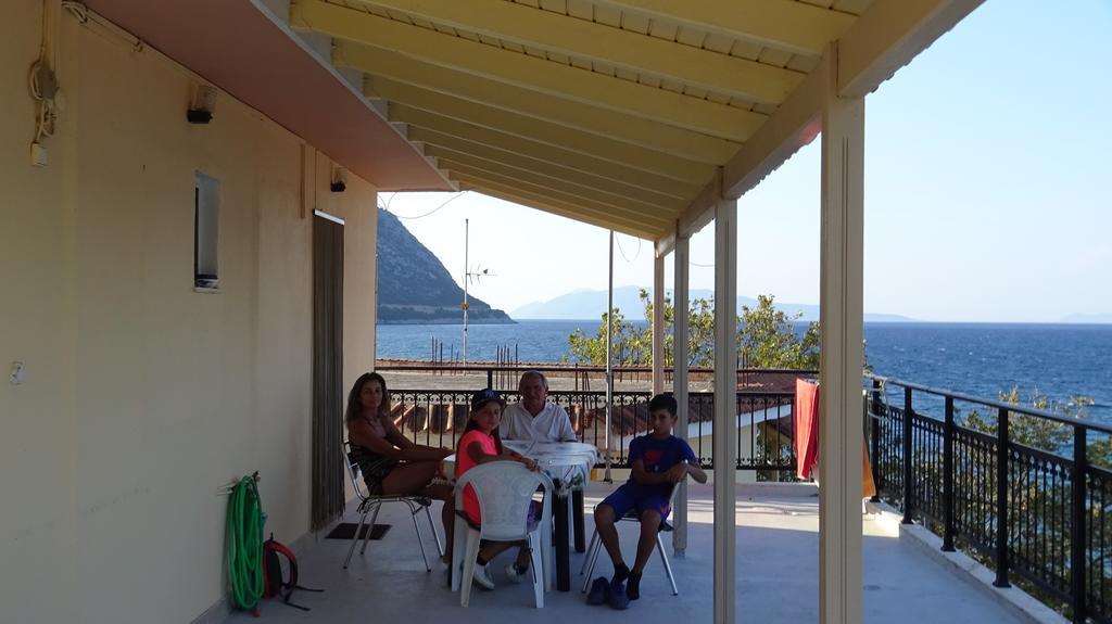Poros House Hotel Esterno foto