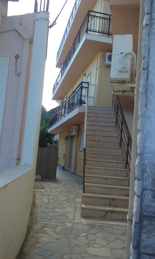 Poros House Hotel Esterno foto